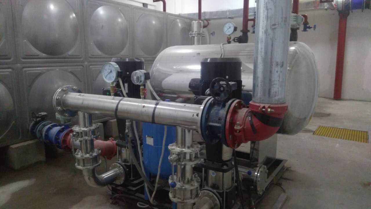 中贏給水罐式無負(fù)壓增壓給水設(shè)備驚艷上市 中贏給水罐式無負(fù)壓增壓給水設(shè)備驚艷上市